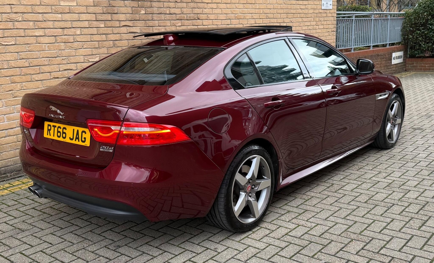 Jaguar XE 2016 - Cars in Brent