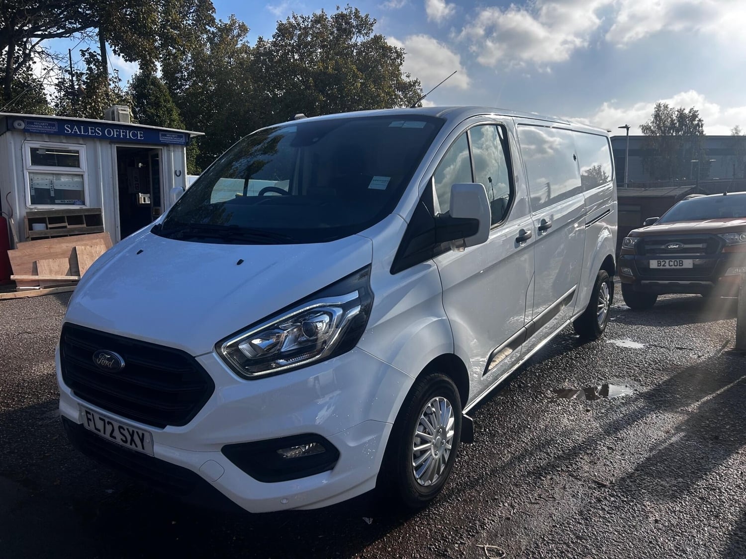 [ berth ]Ford Transit Custom