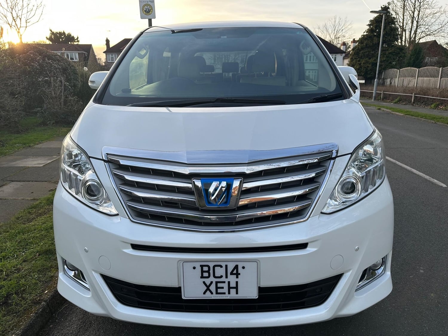 Toyota Alphard Sunbury-On-Thames