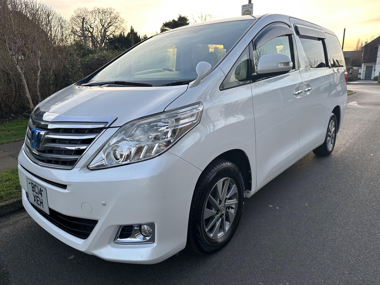[ berth ]Toyota Alphard