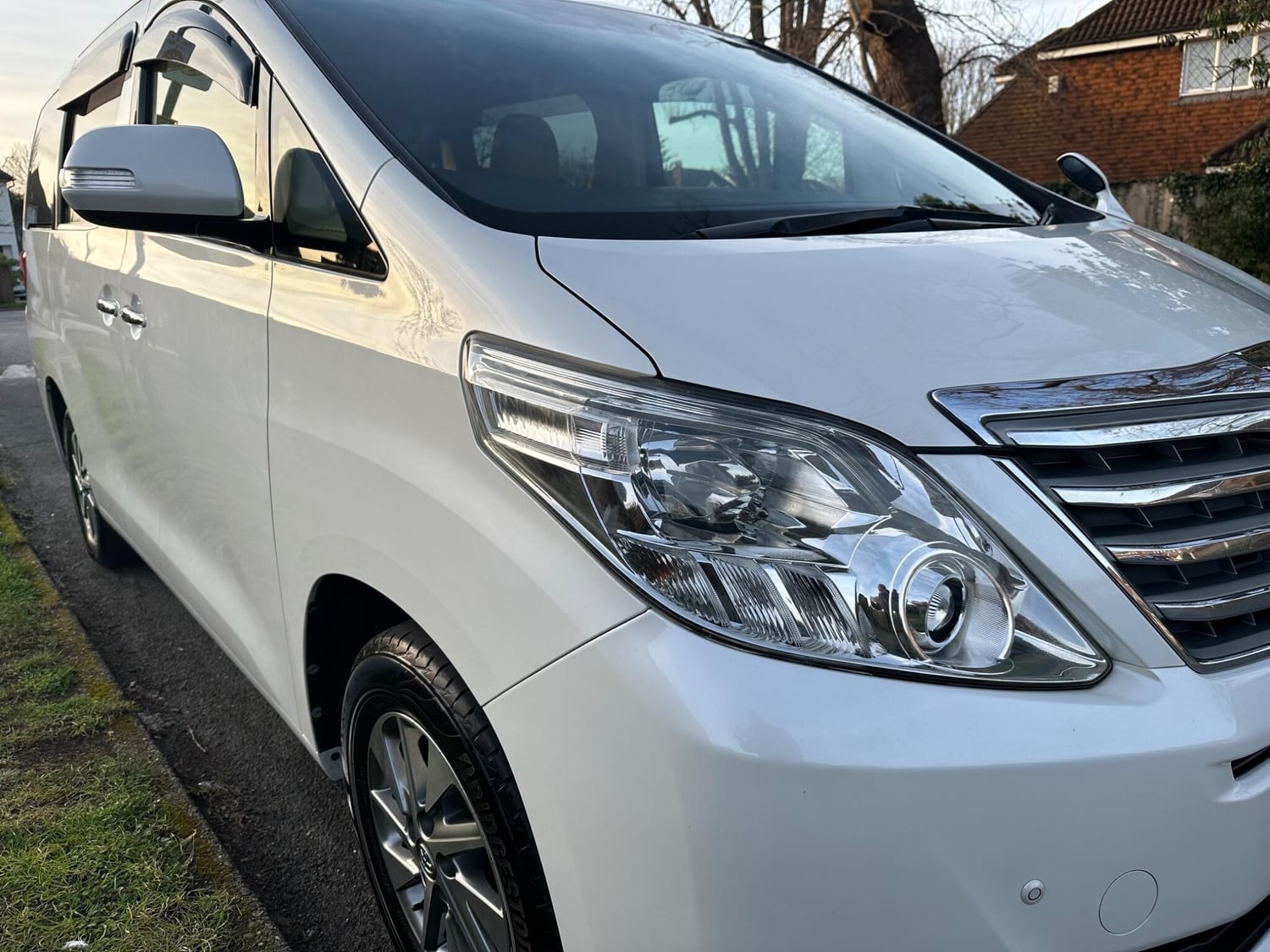 Toyota Alphard 2023 - Cars