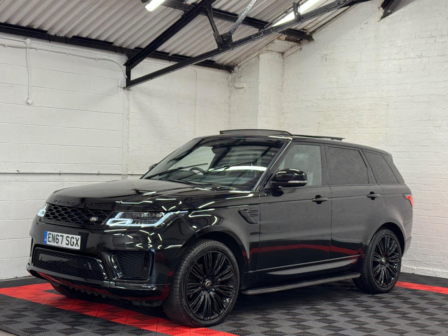 Land Rover Range Rover Sport 2018 - Cars