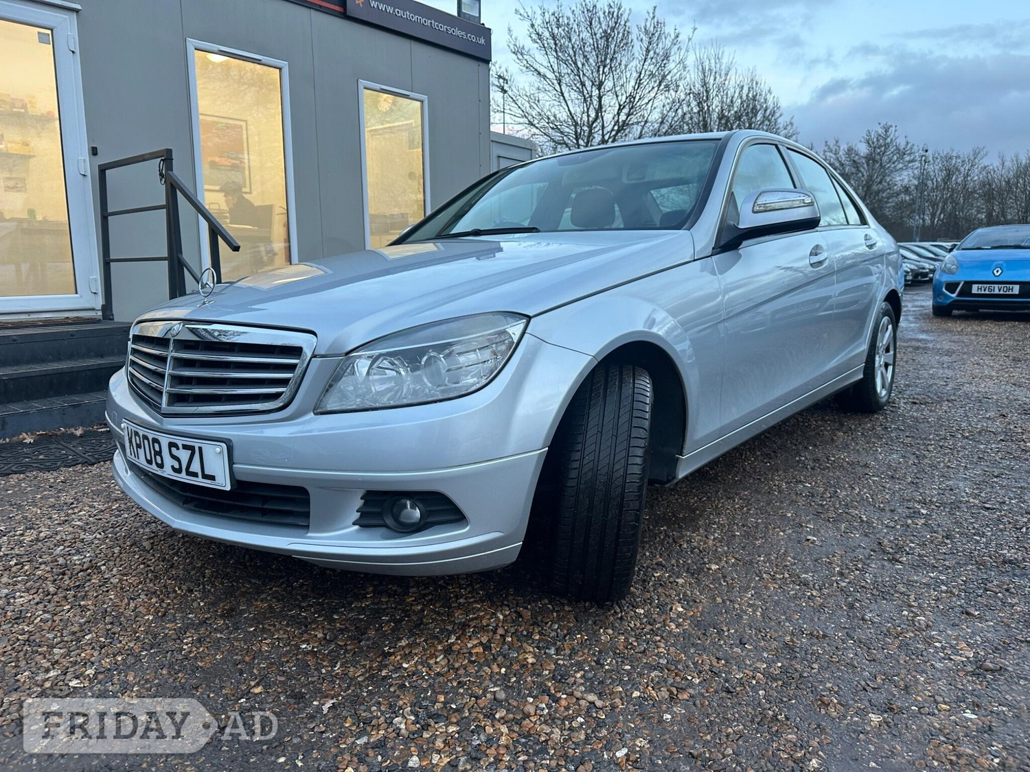 [ berth ]Mercedes-Benz C Class