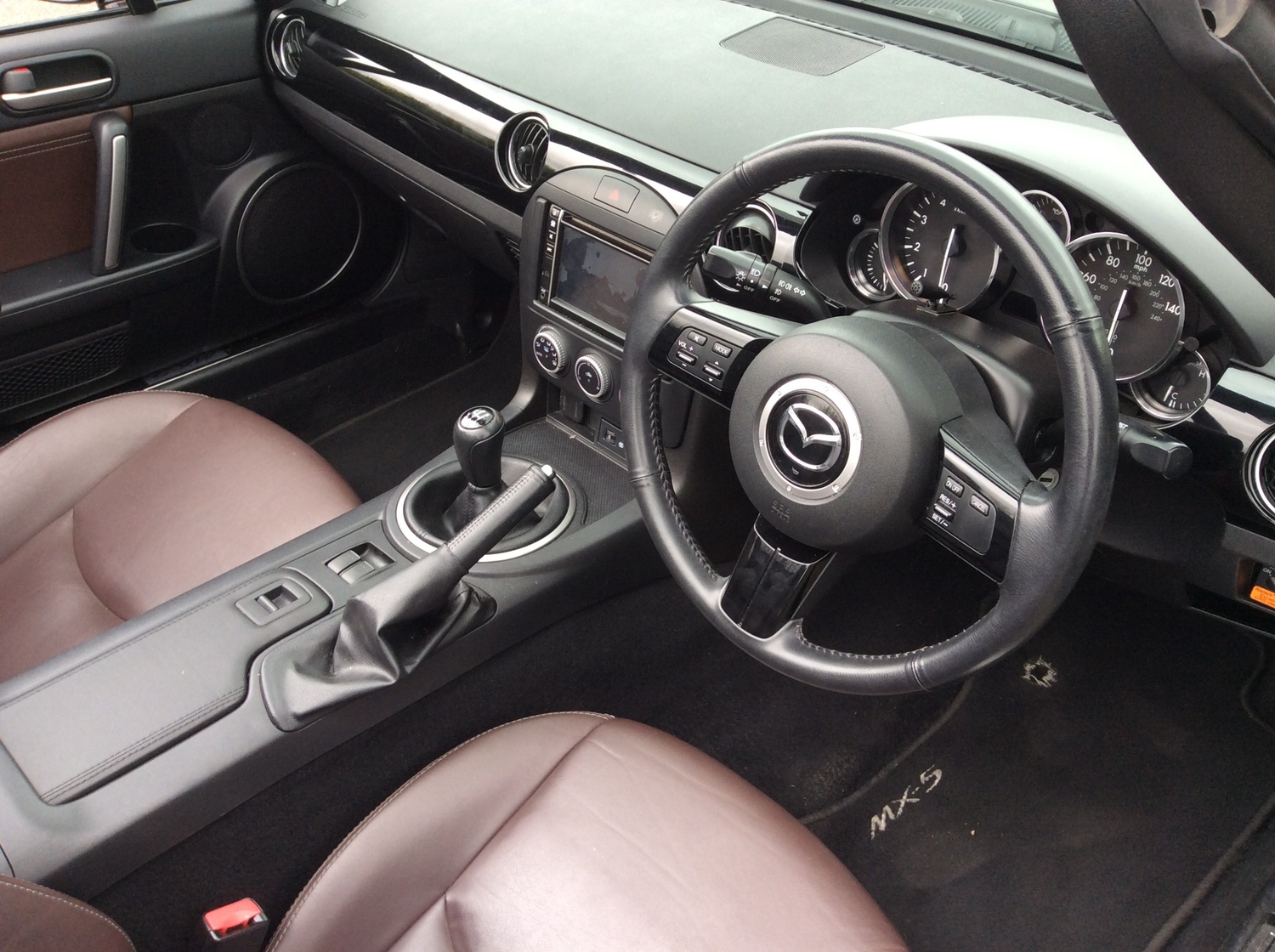 Mazda MX-5 2012 - Cars