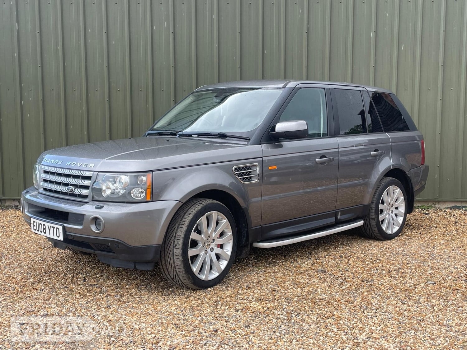[ berth ]Land Rover Range Rover Sport
