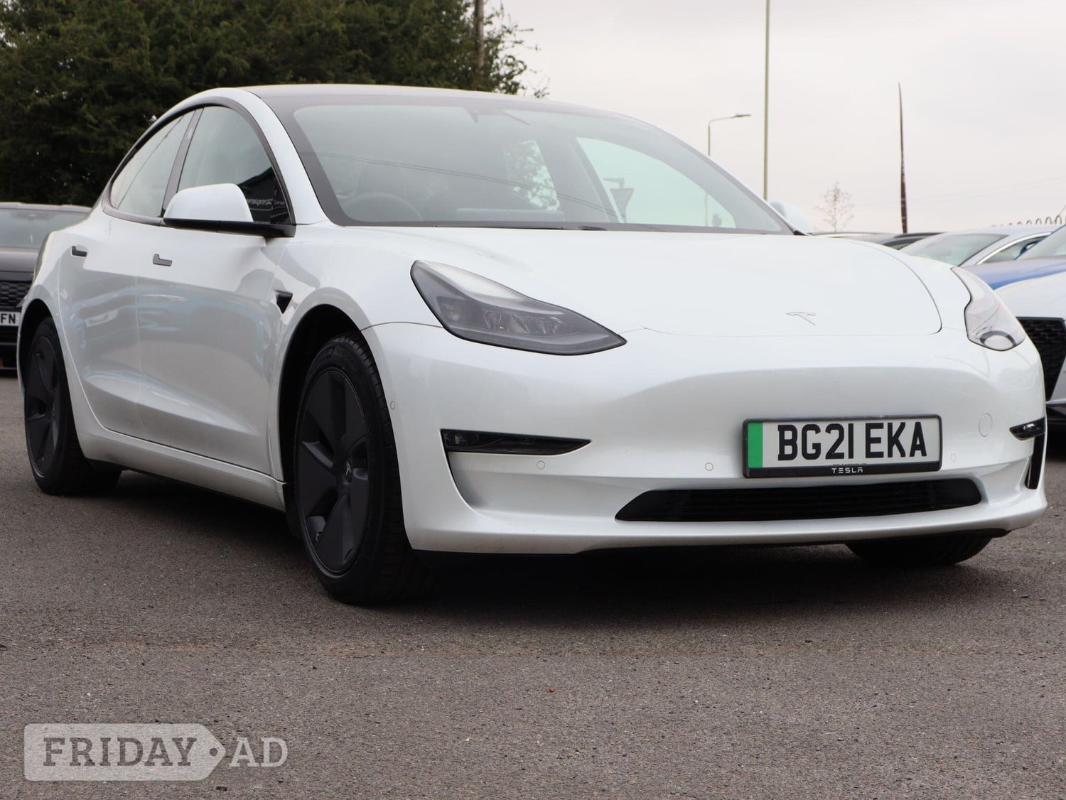 [ berth ]Tesla Model 3