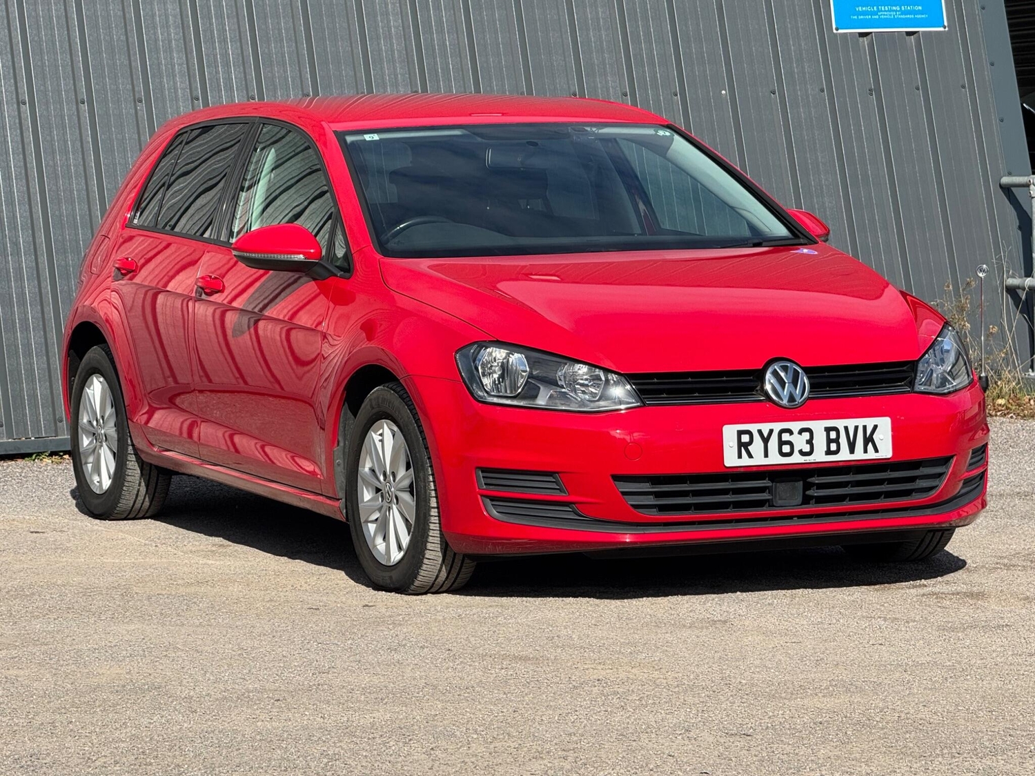 Volkswagen Golf 2013 - Cars