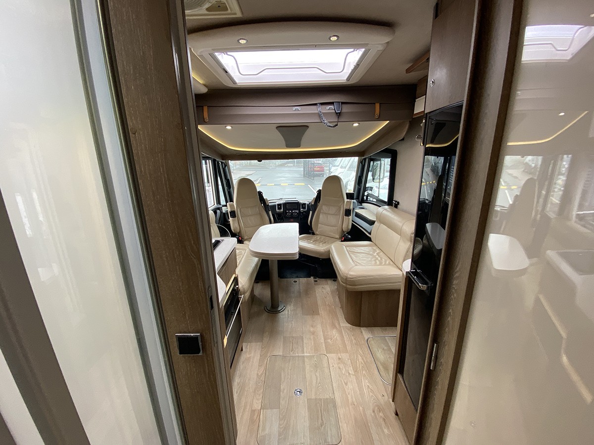Pilote Premium Class LV22CF 2016 for sale - Motorhomes & Caravans