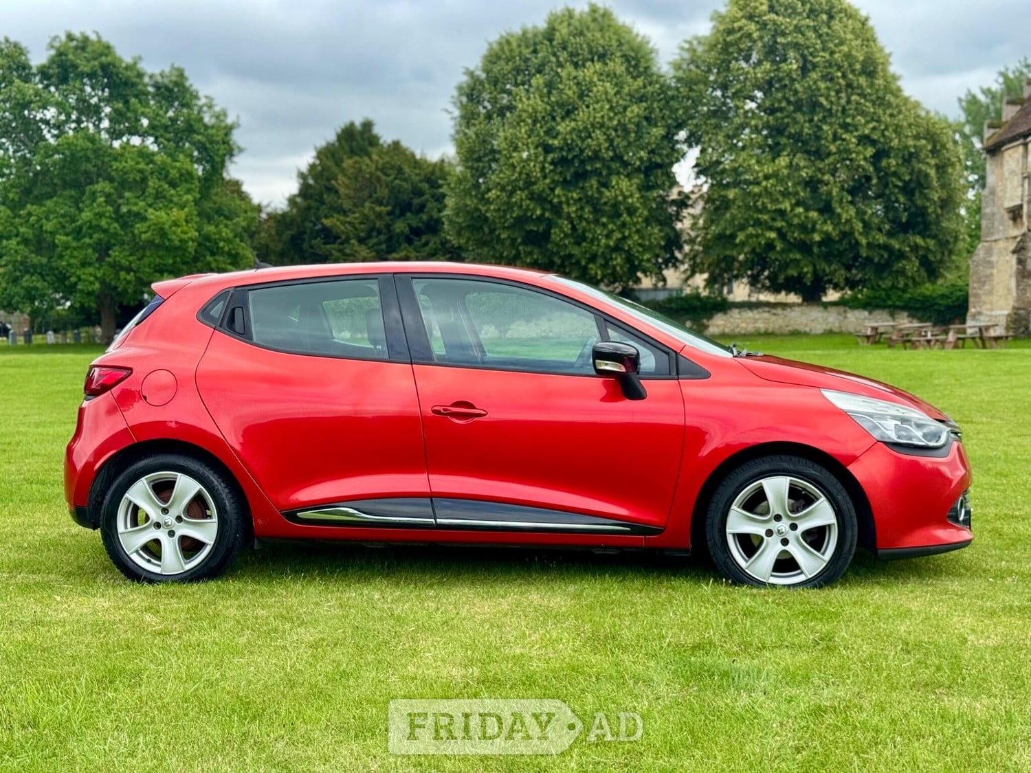 [ berth ]Renault Clio