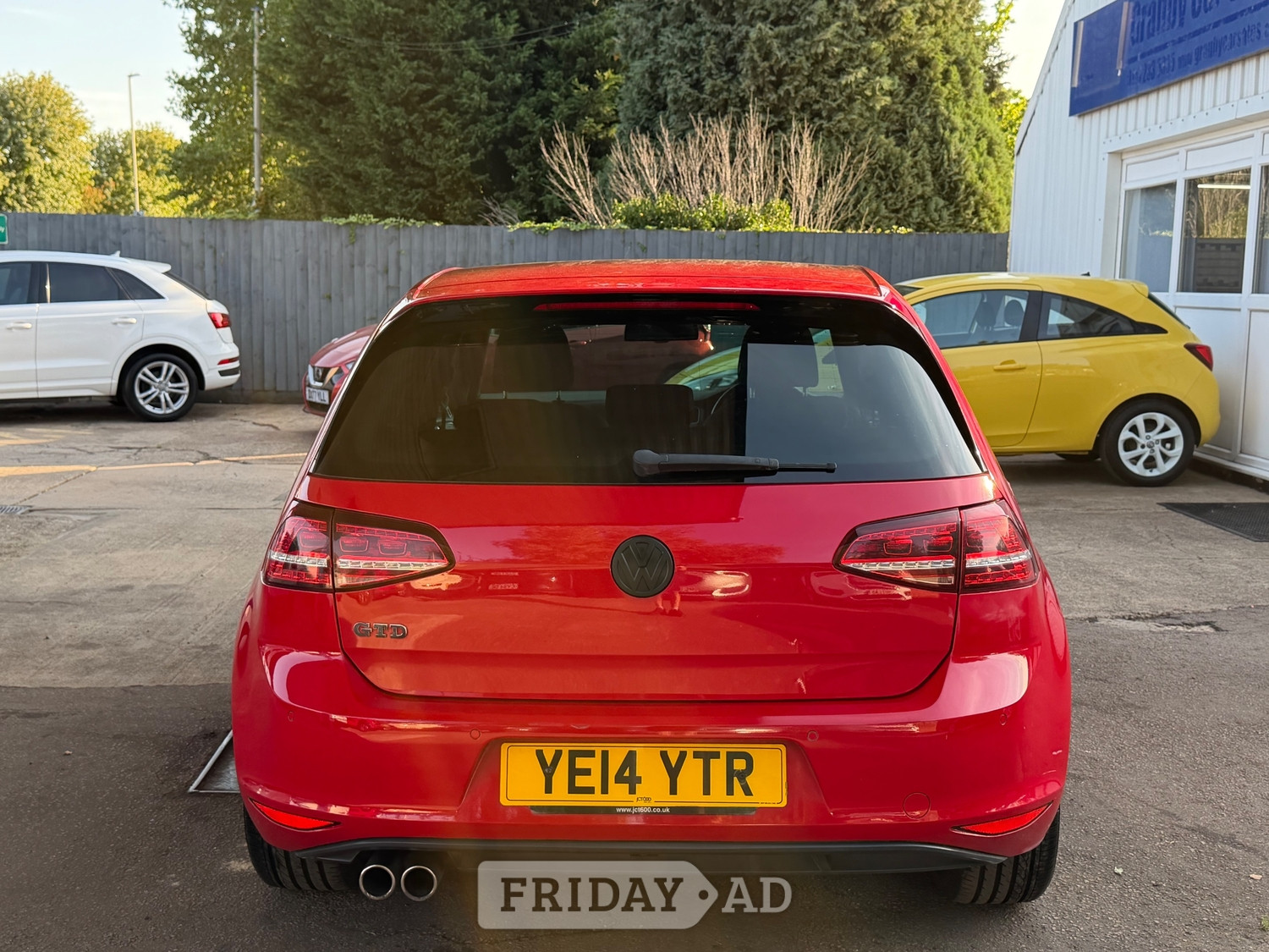 Volkswagen Golf 2014 - Cars
