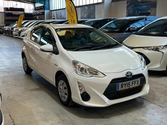 Toyota Aqua 2015
