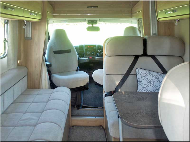 [ berth ]Elddis Autoquest 196