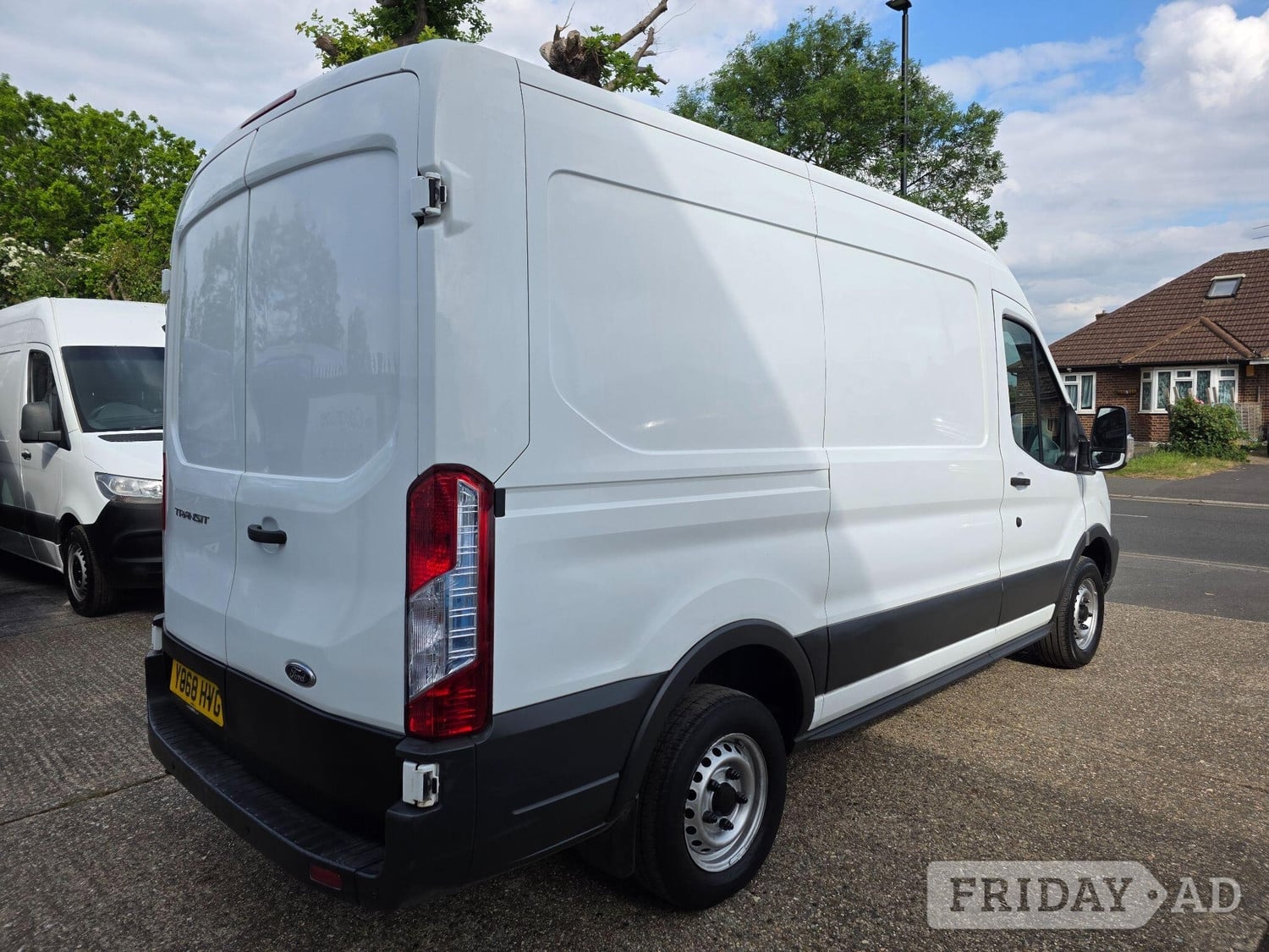 [ berth ]Ford Transit