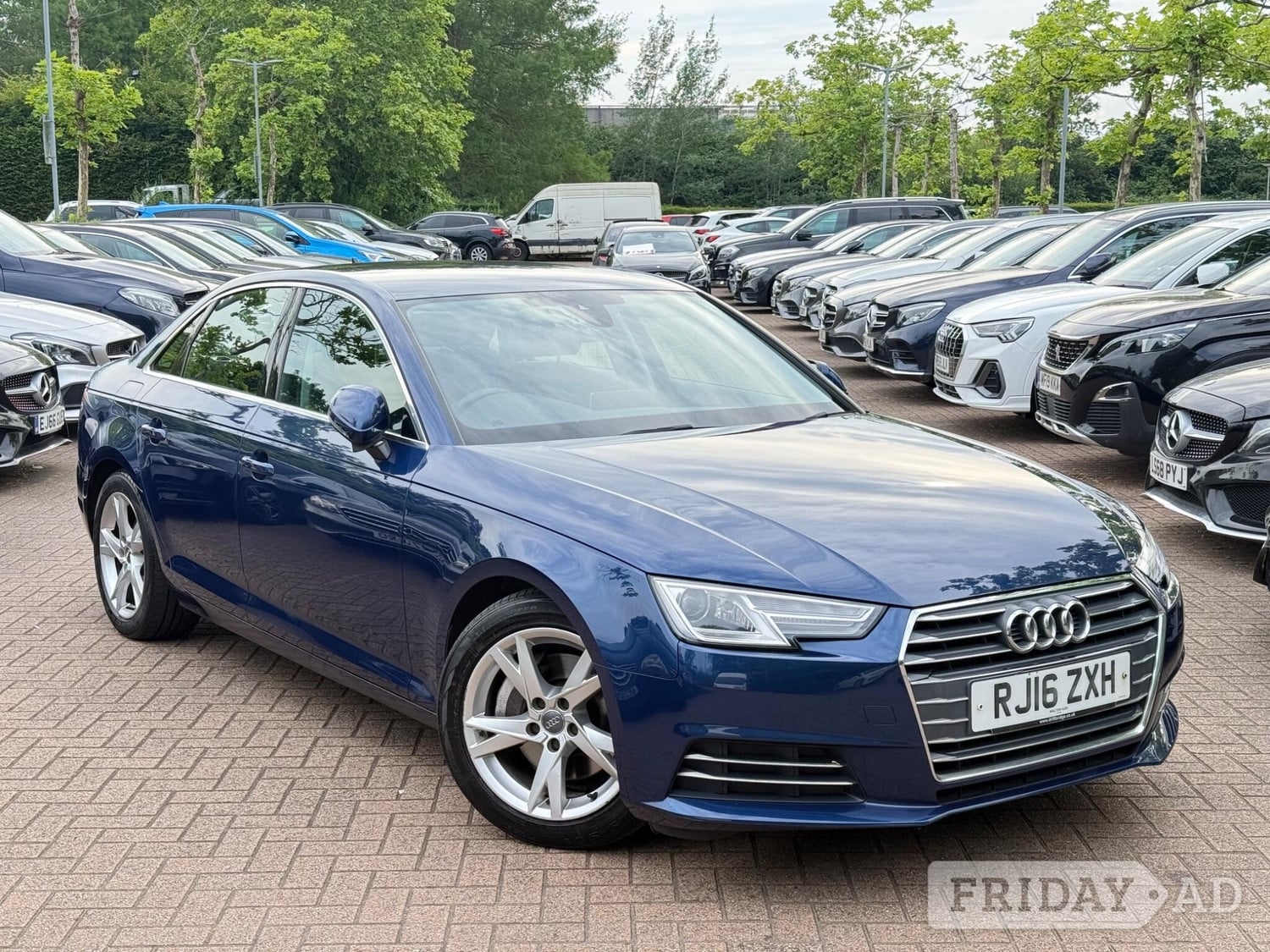 Audi A4 2016 in Uxbridge