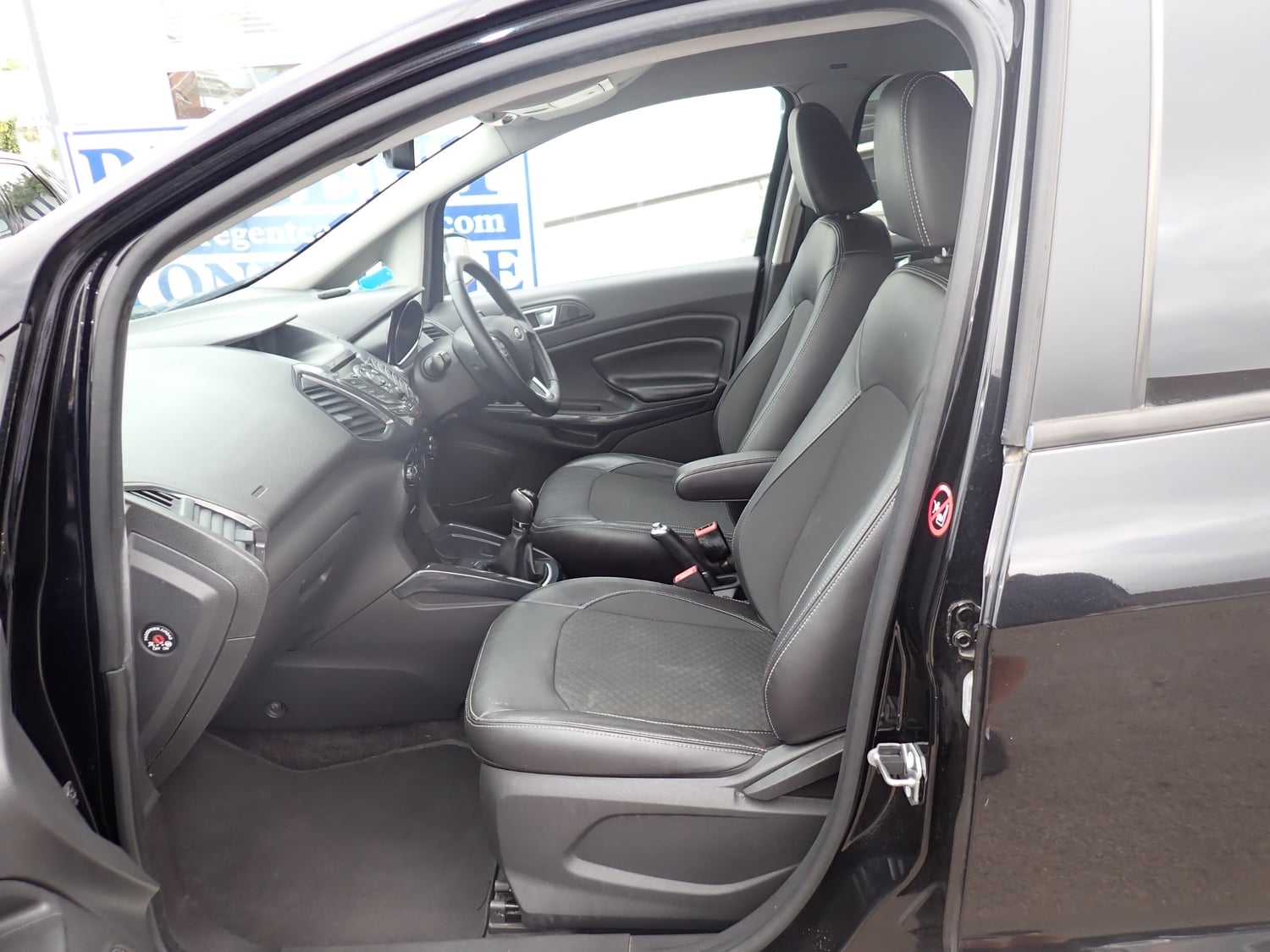 [ berth ]Ford Ecosport