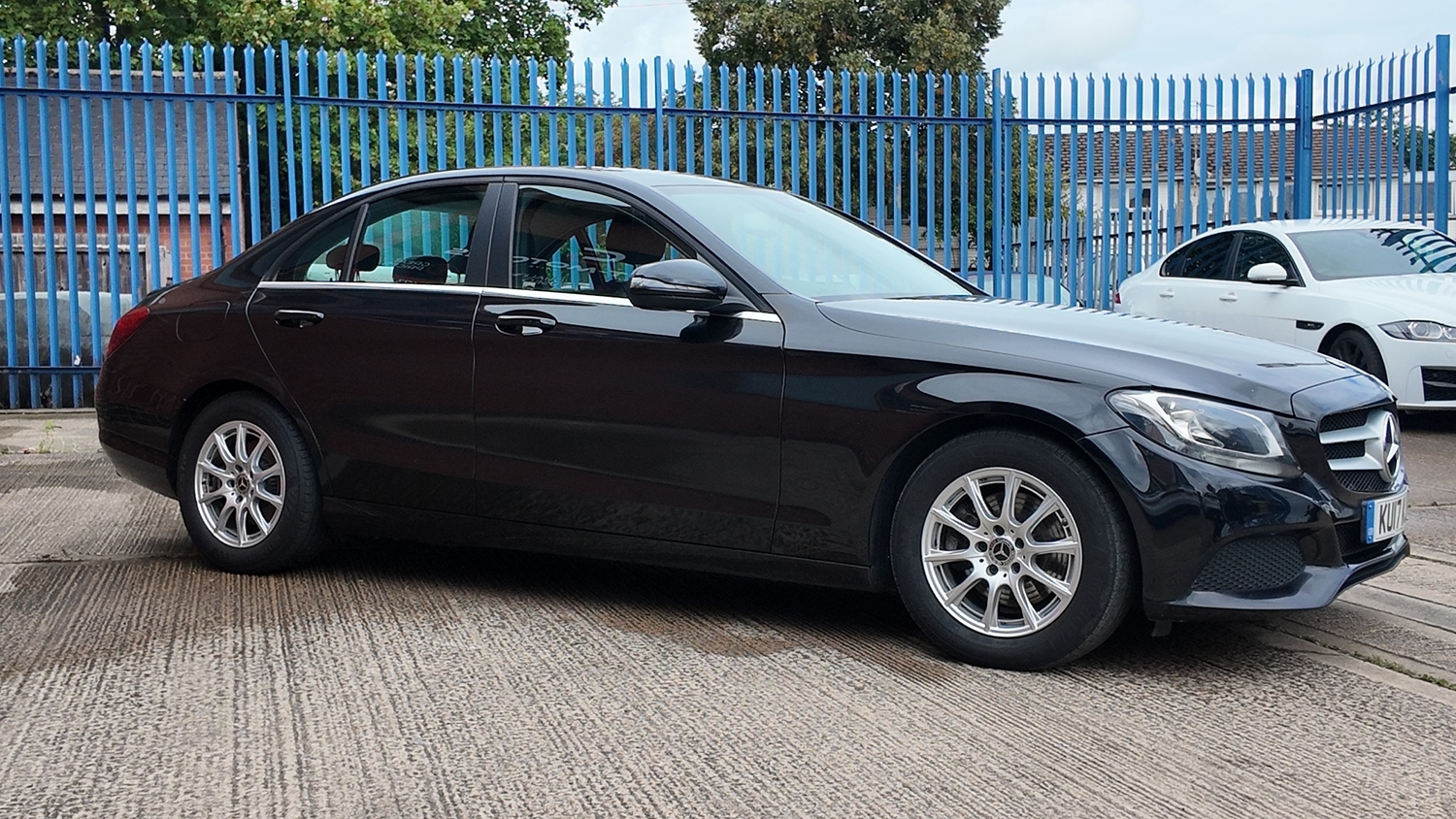 [ berth ]Mercedes-Benz C Class