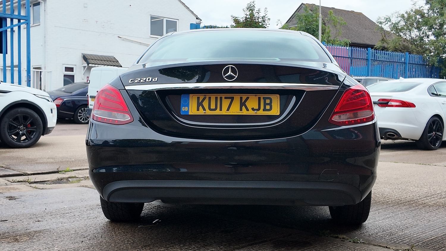 Mercedes-Benz C Class 2017 - Cars in Leicester