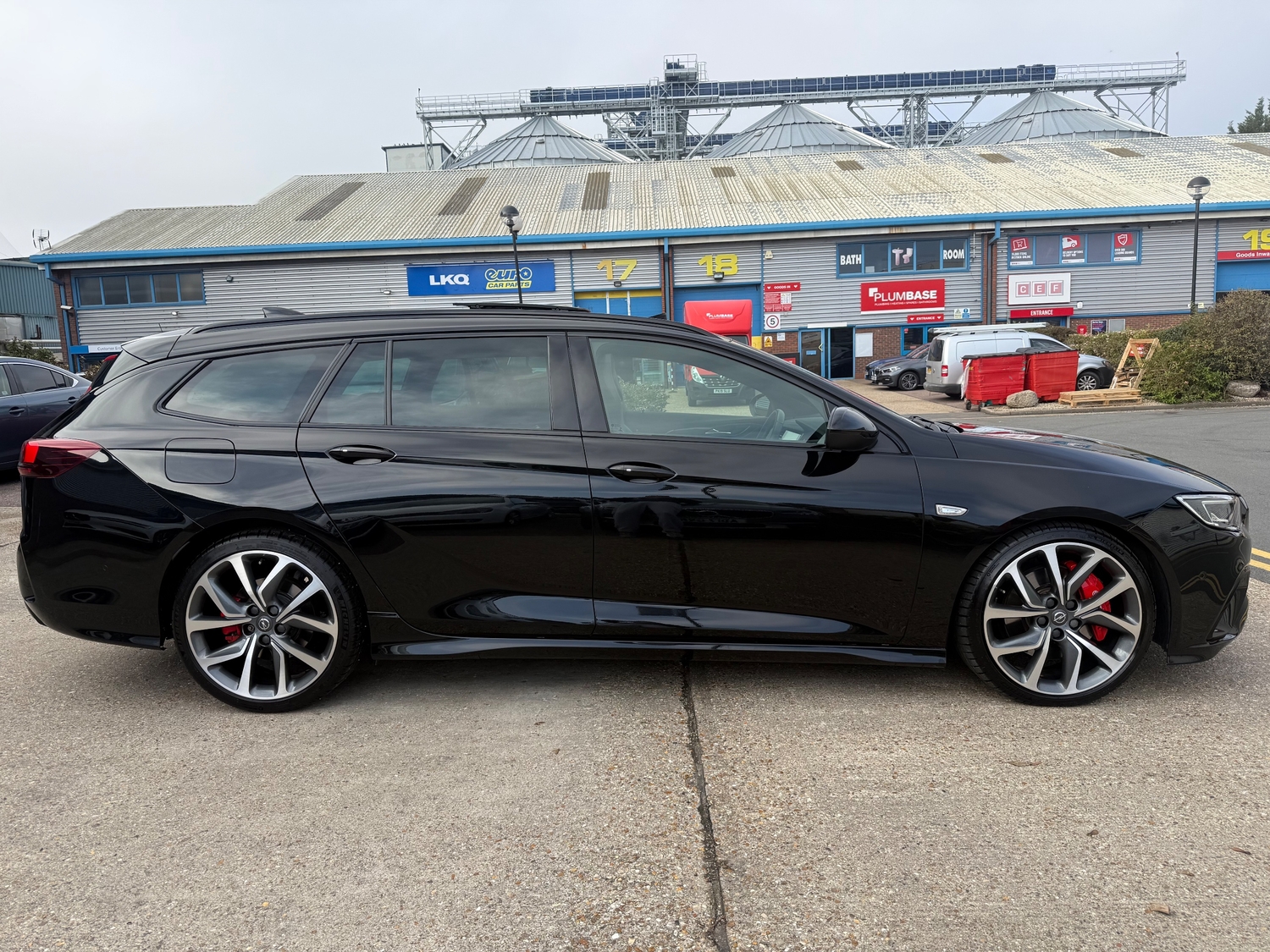 Vauxhall Insignia Bedford