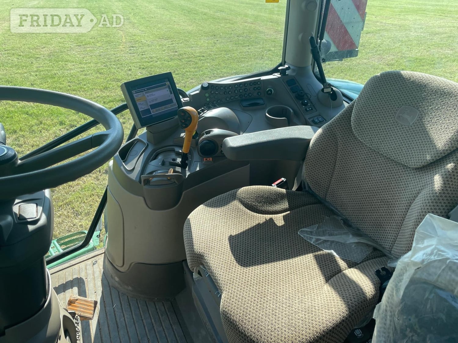 [ berth ]John Deere 6R 175