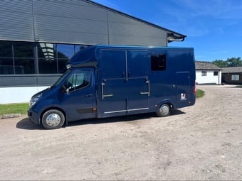 Foxy  Vauxhall Horsebox