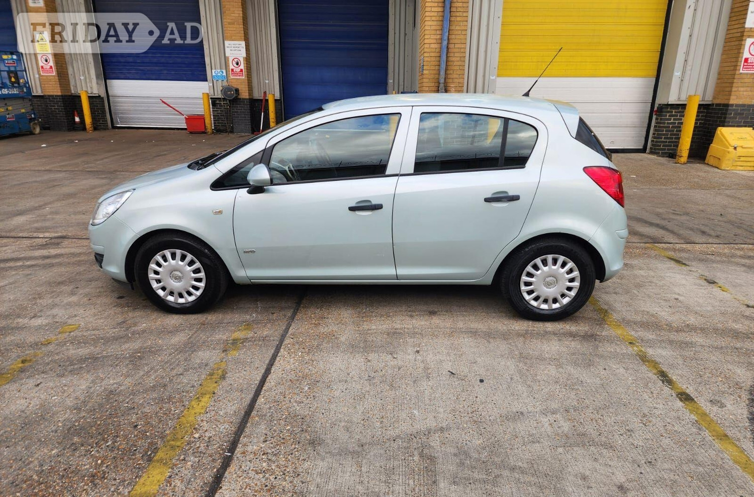 [ berth ]Vauxhall Corsa