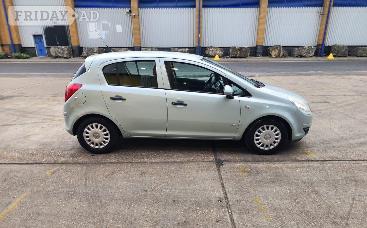 Vauxhall Corsa 2009 - Cars in Wembley