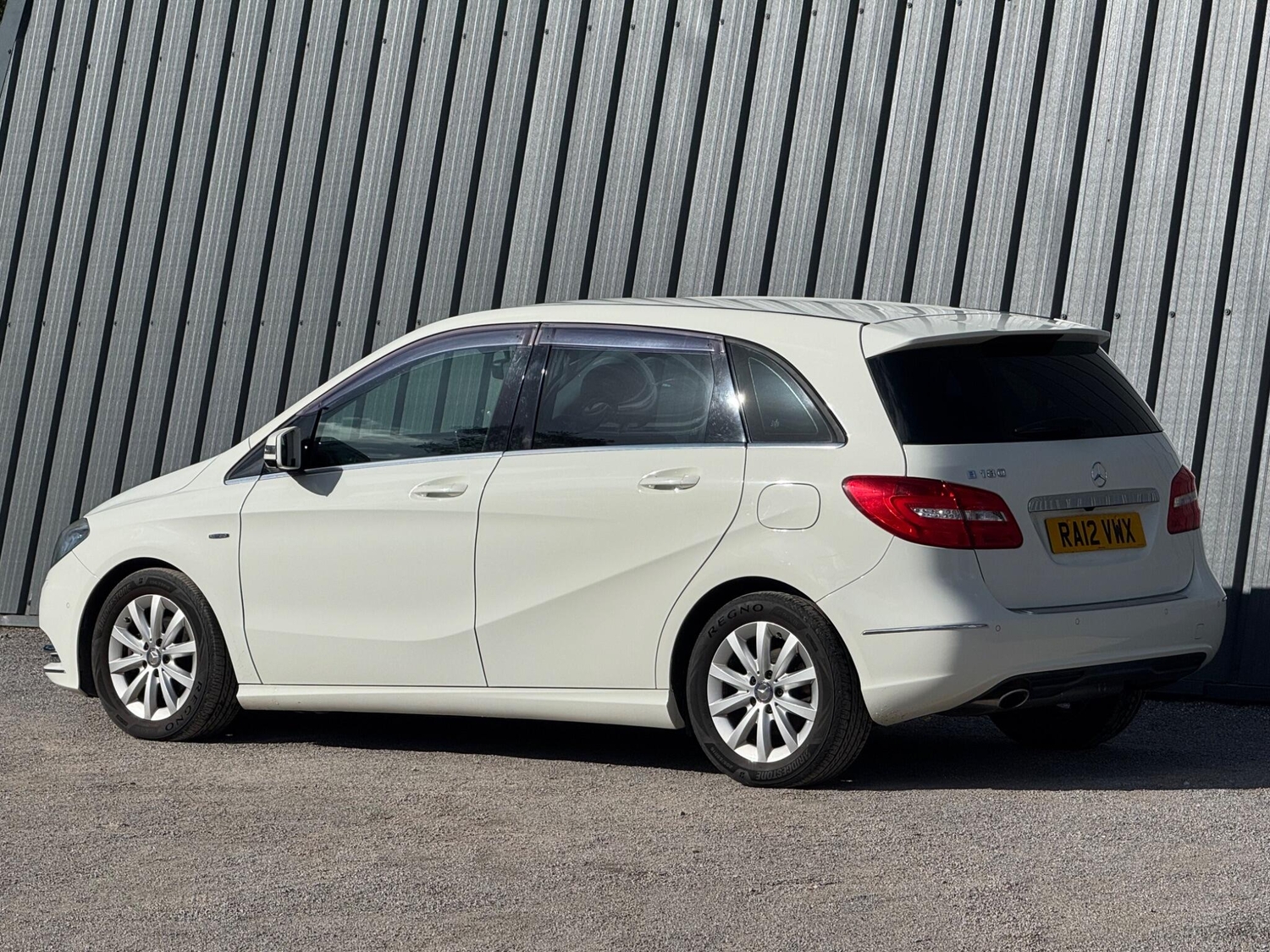 Mercedes-Benz B Class 2012 - Cars