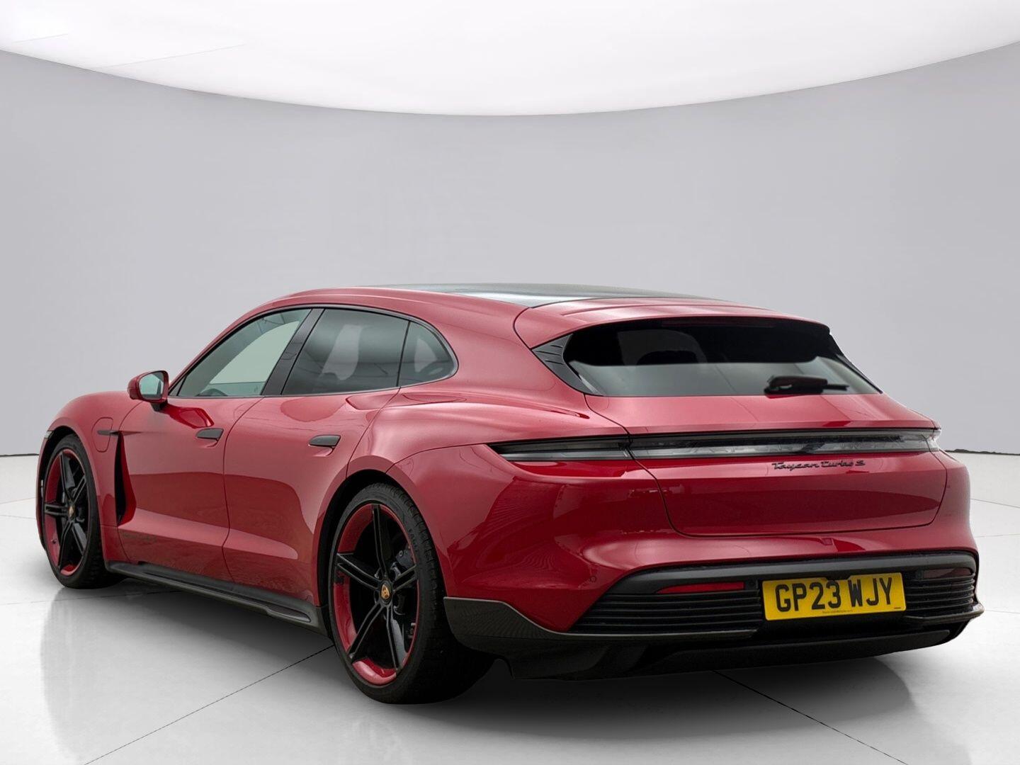 Porsche Taycan Ely