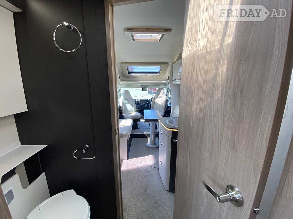 [4 berth ]Swift Escape 694