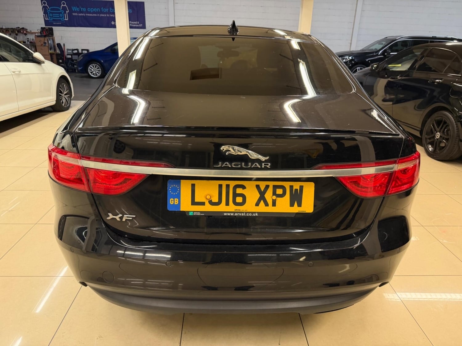 Jaguar XF 2016 - Cars