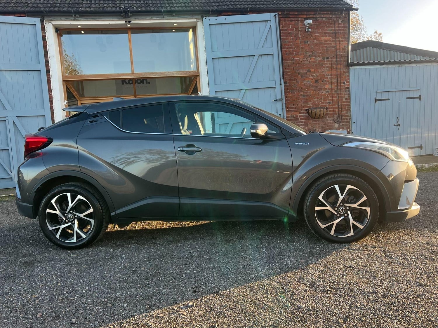 Toyota C-HR 2019 - Cars