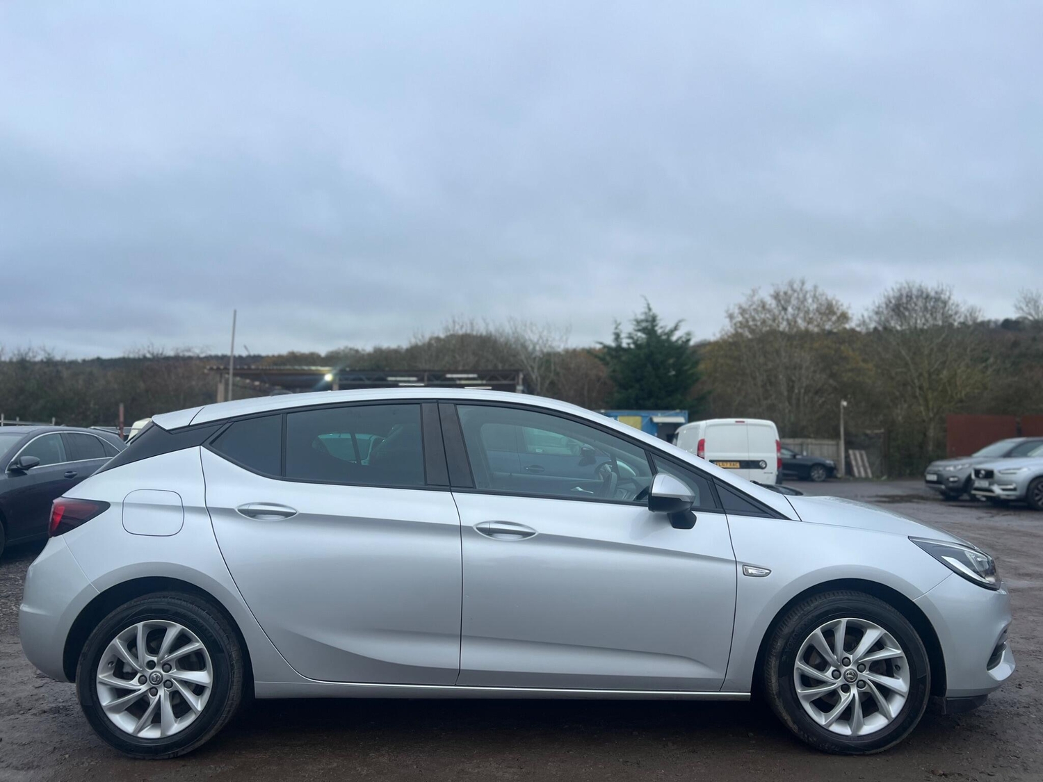 Vauxhall Astra 2020 - Cars