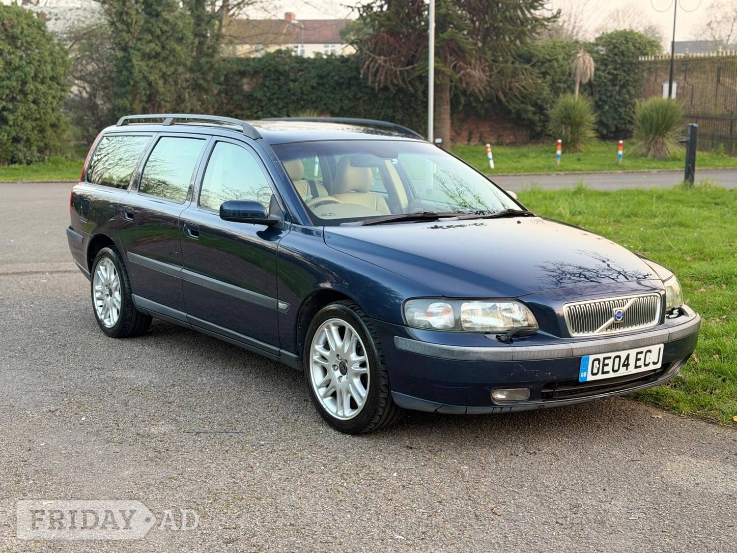 Volvo V70 Slough