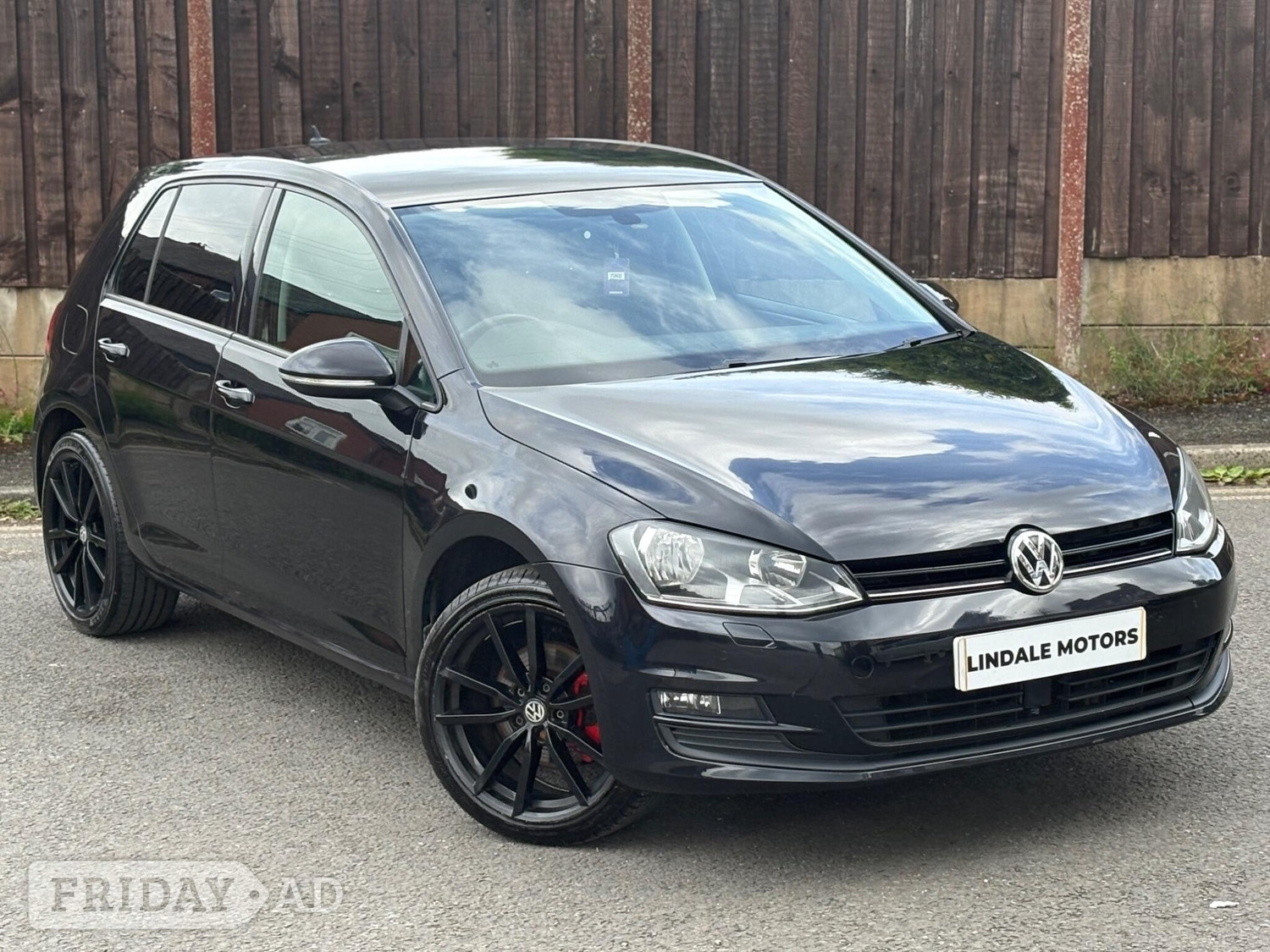 Volkswagen Golf 2017 in Oldham