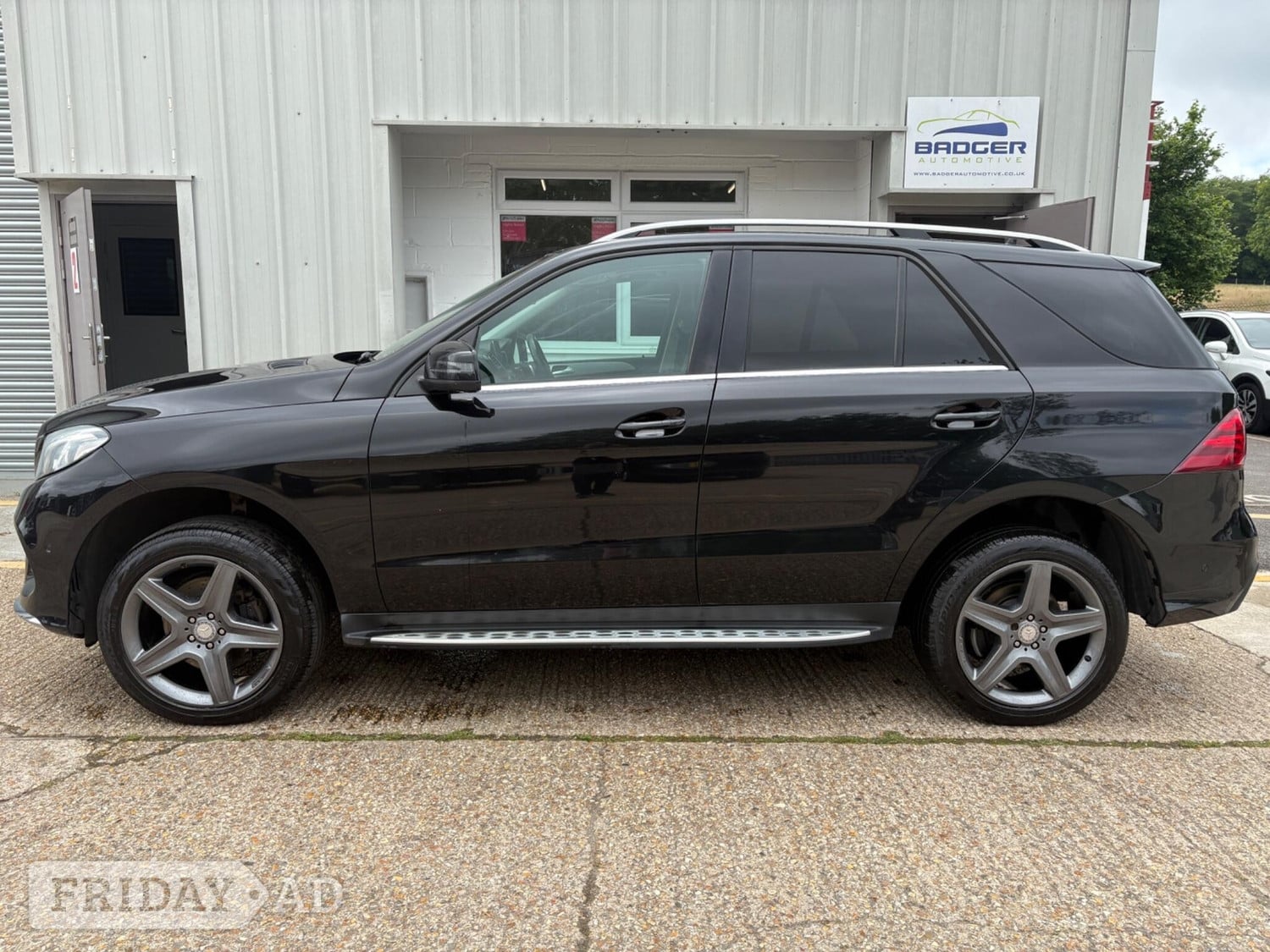 [ berth ]Mercedes-Benz GLE