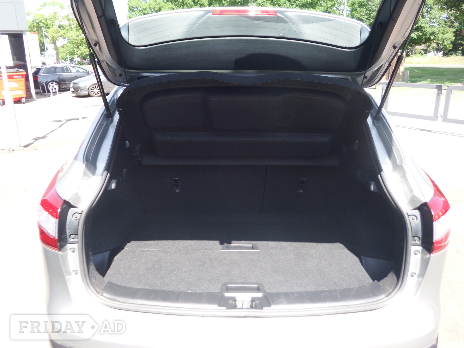 Nissan Qashqai 2015 - Cars