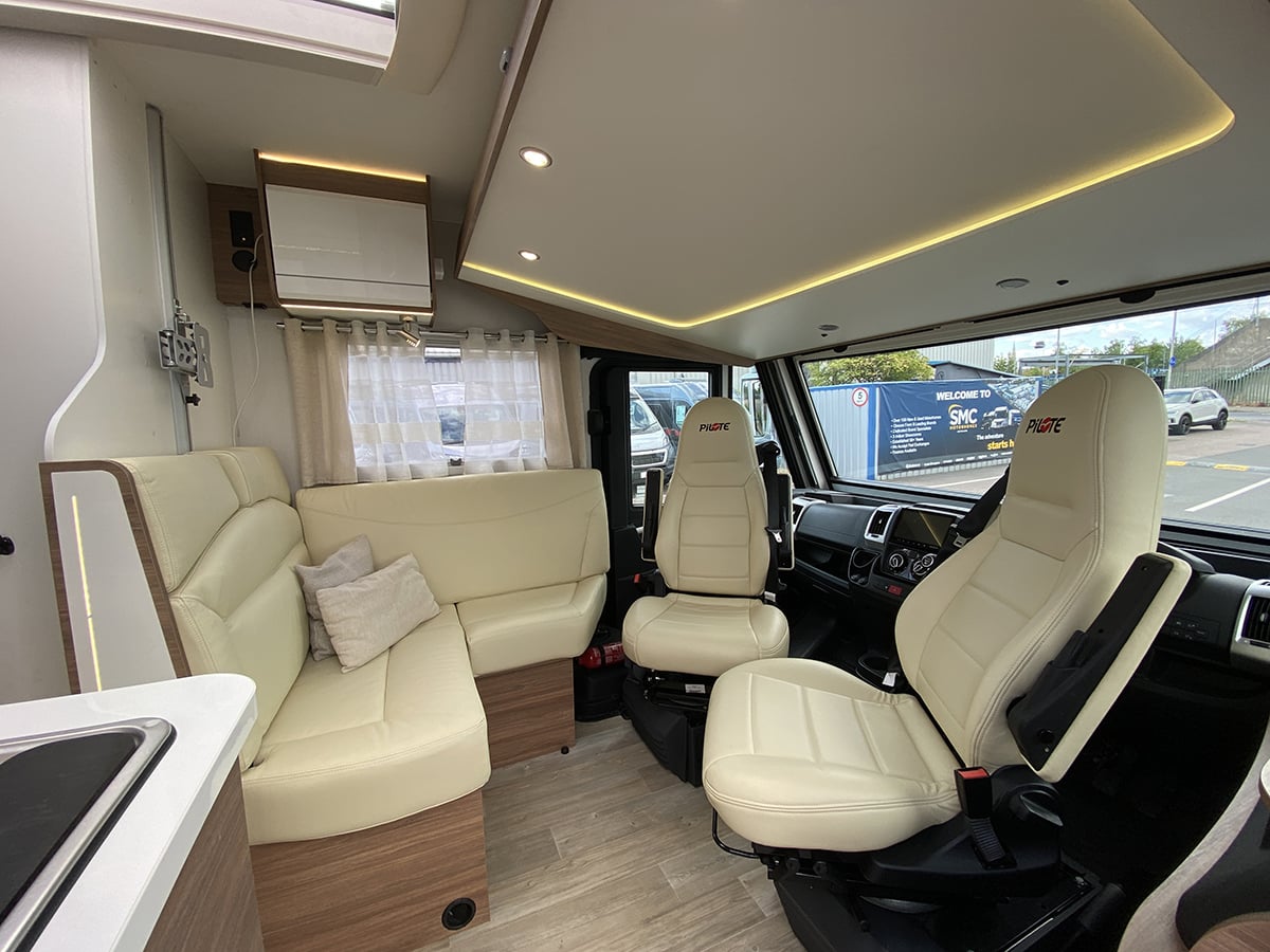 Pilote Galaxy G650GJ Essentiel 2021 for sale - Motorhomes & Caravans in Newark