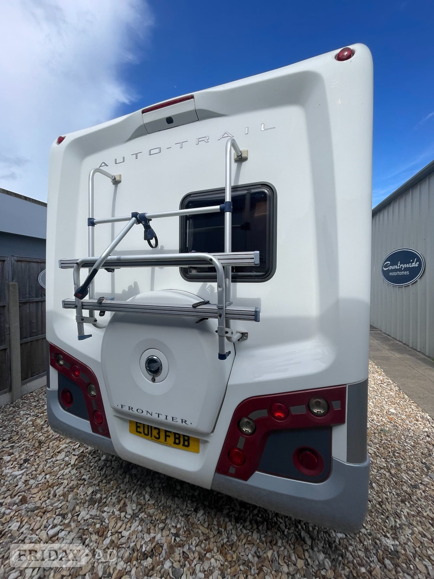 [ berth ]Auto-Trail Frontier
