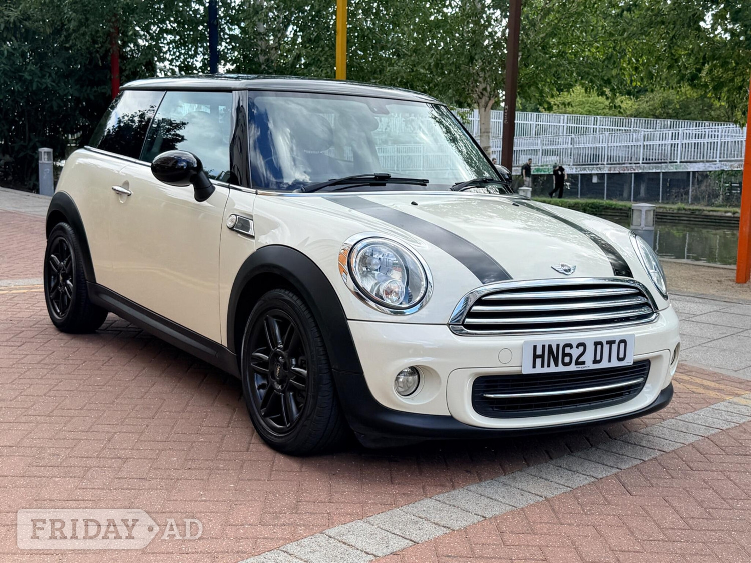 Mini Hatch 2012 - Cars in Wembley