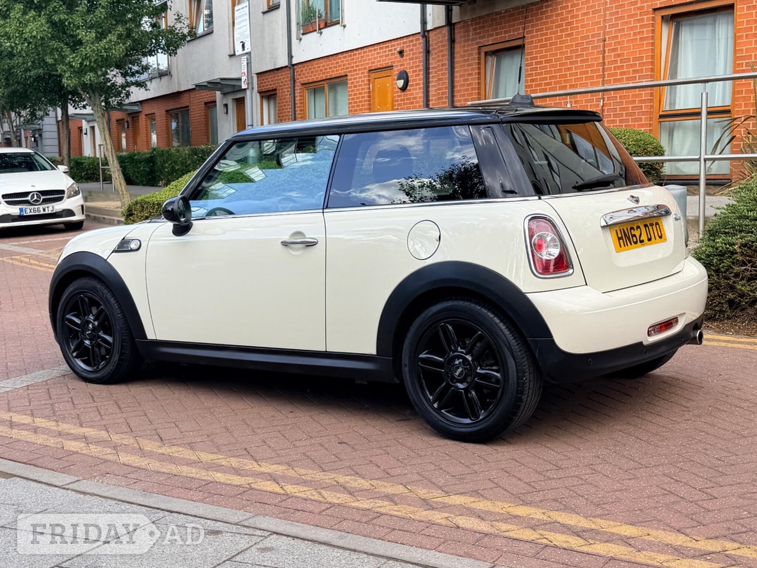 Mini Hatch 2012 - Cars