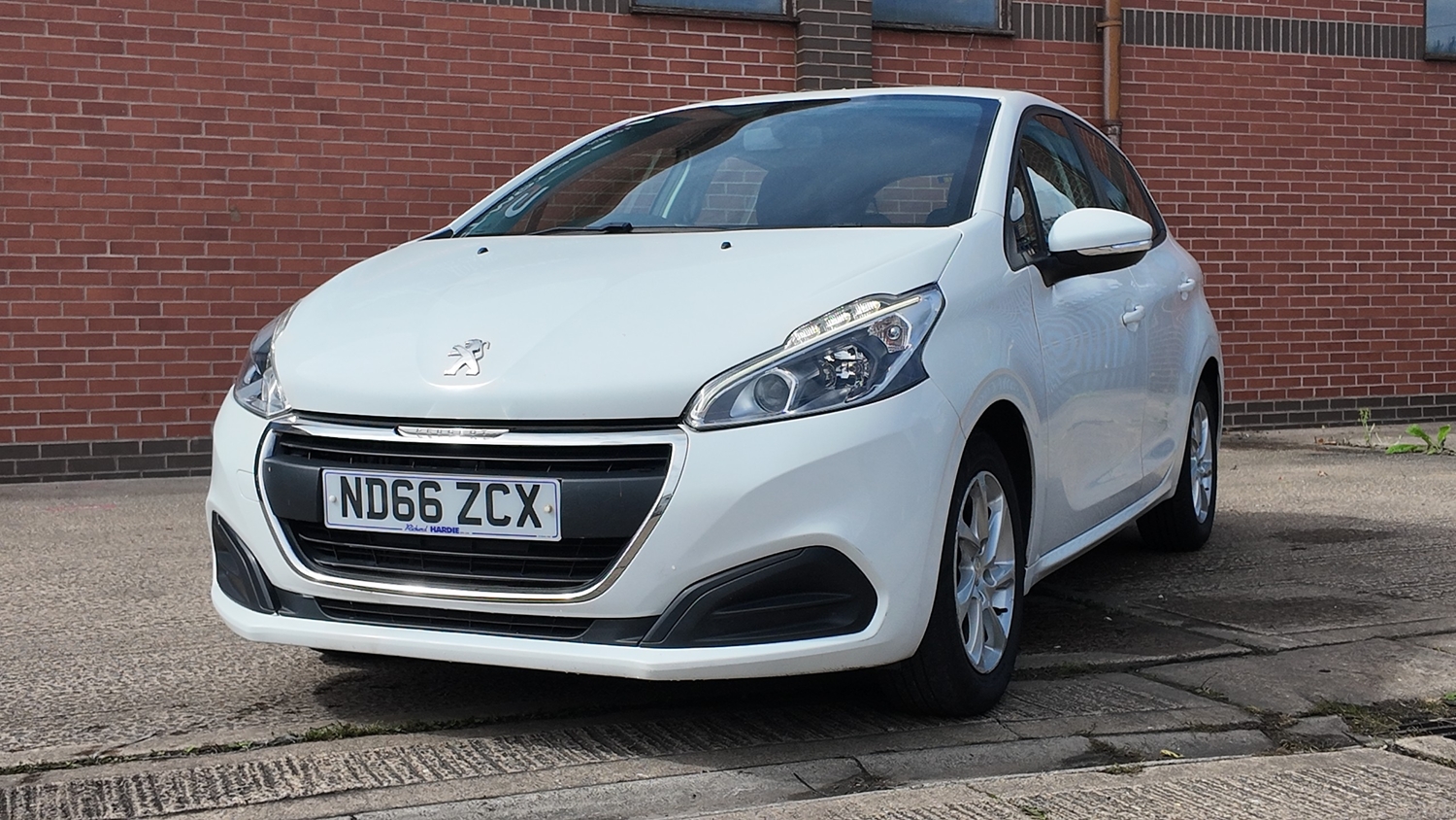 Peugeot 208 Leicester