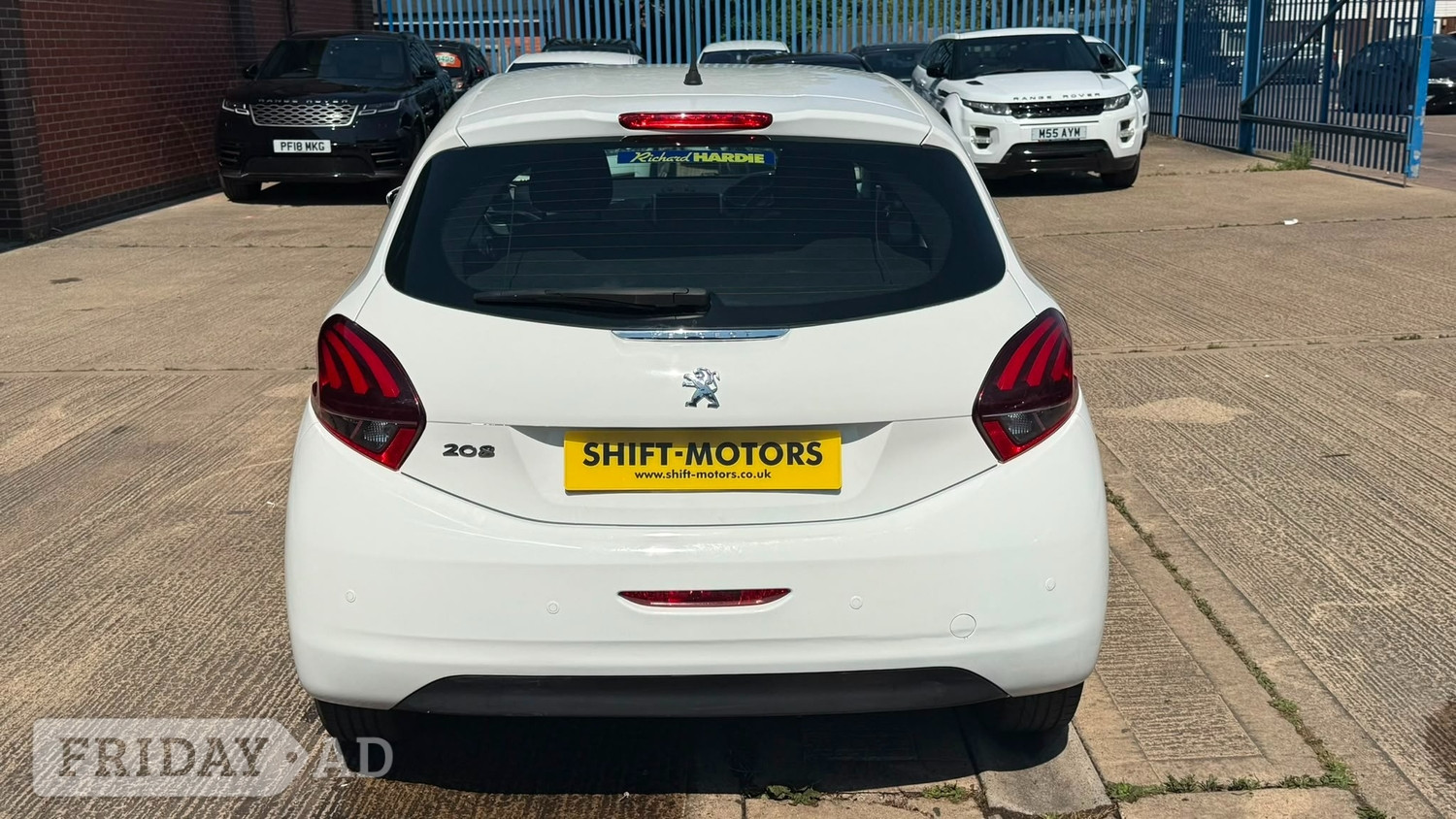 Peugeot 208 2017 - Cars in Leicester