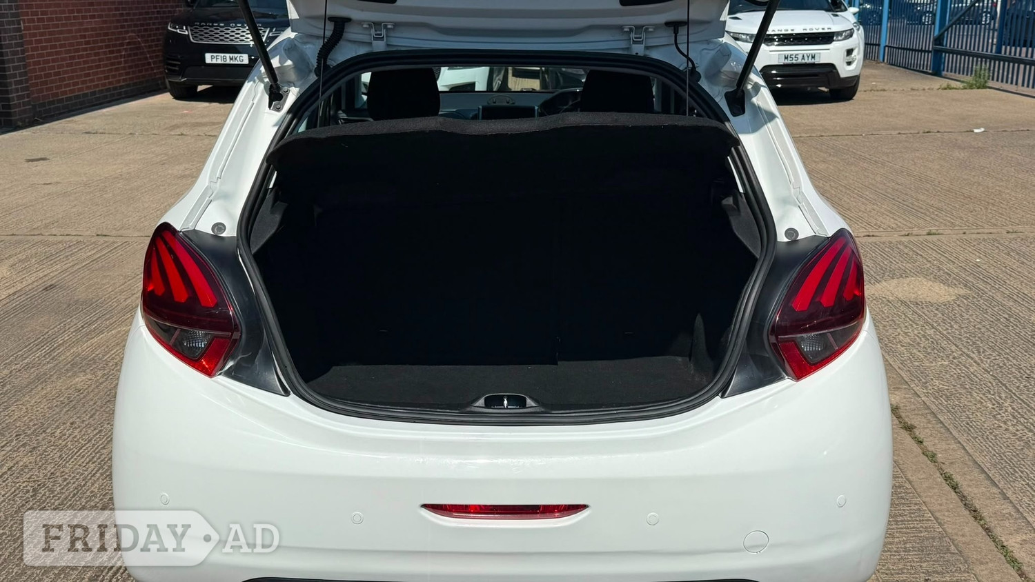 Peugeot 208 2017 - Cars