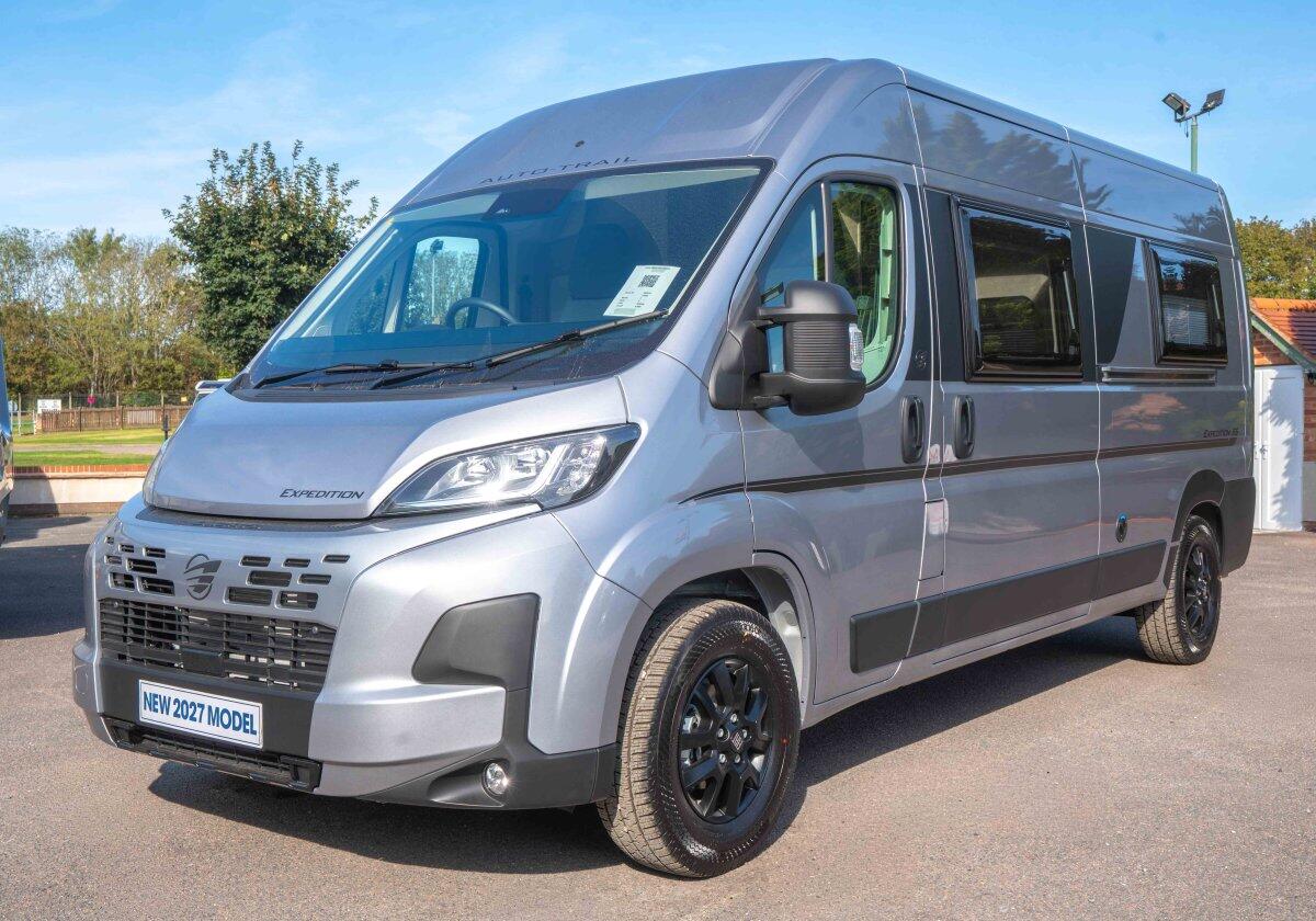 Auto-Trail Expedition 66  for sale - Motorhomes & Caravans in Newark