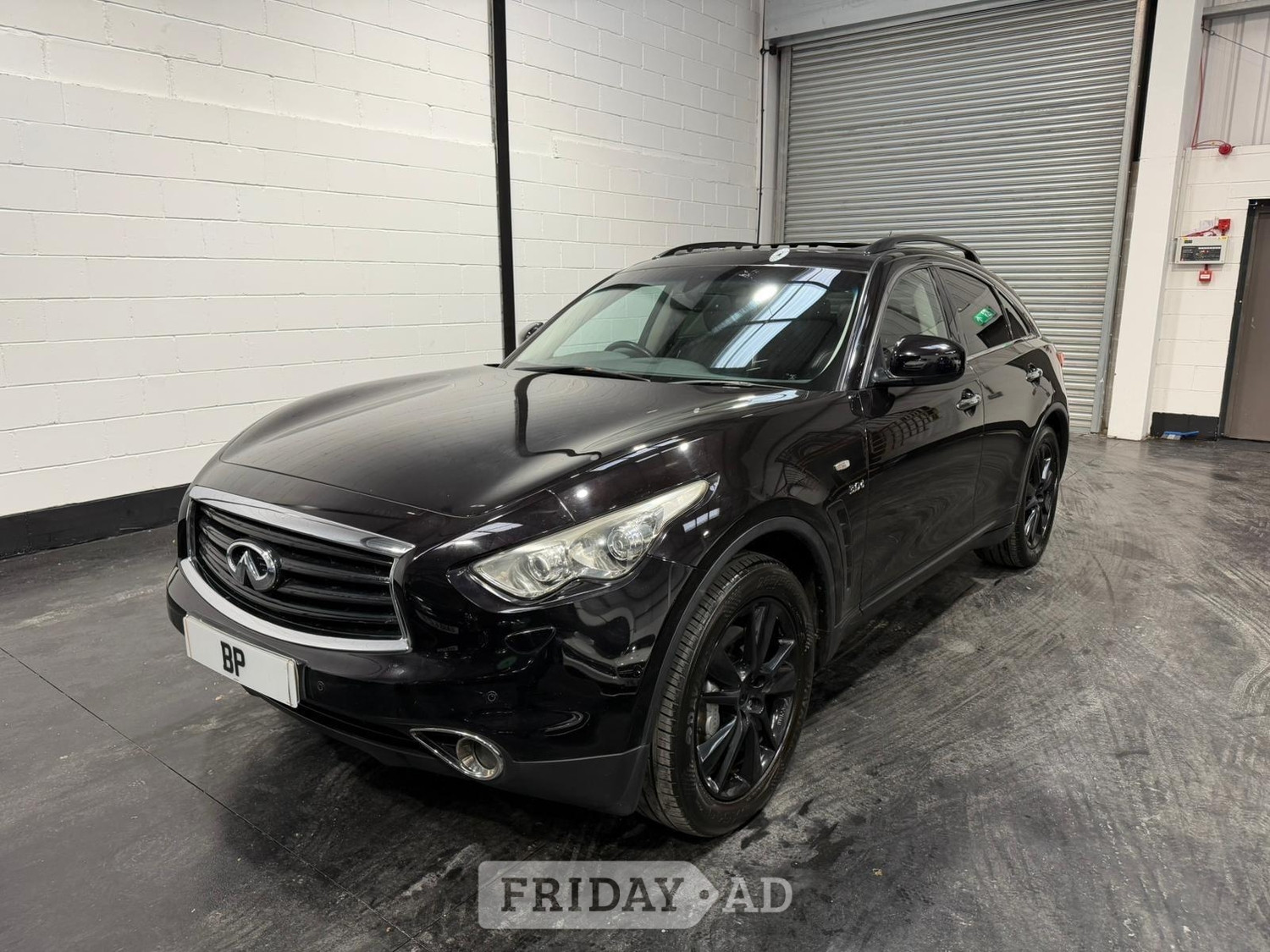 [ berth ]Infiniti QX70