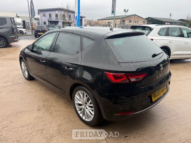 [ berth ]SEAT Leon