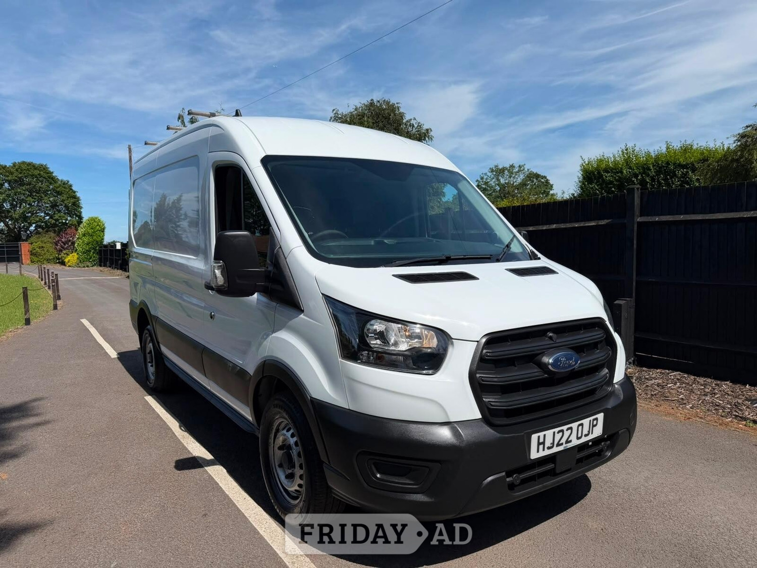 Ford Transit 2022 in Addlestone
