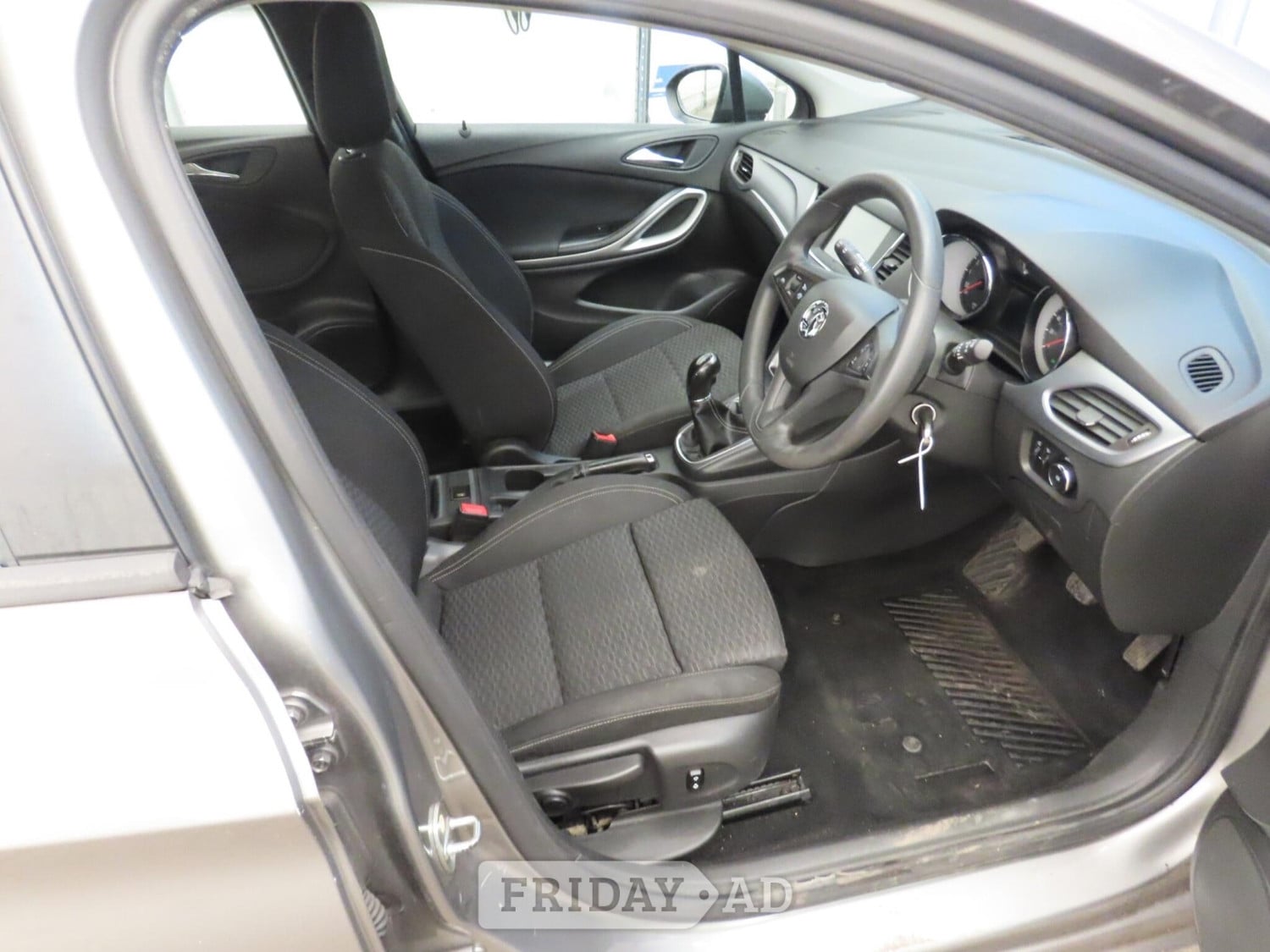 Vauxhall Astra 2017 - Cars