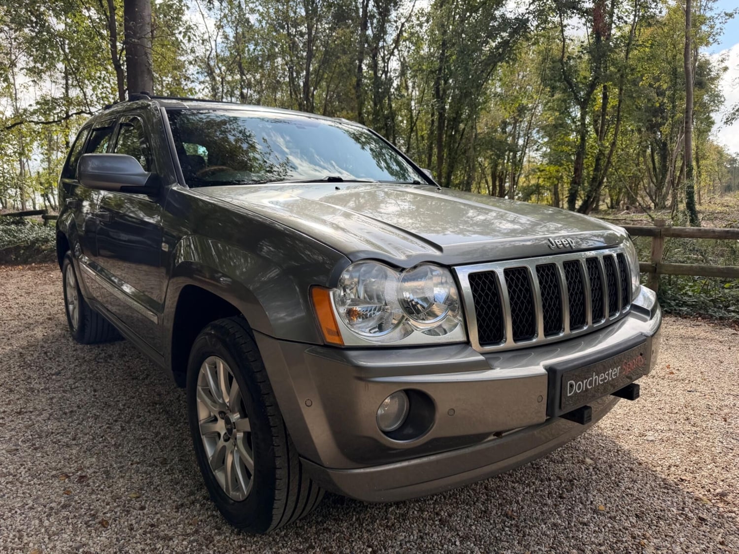 [ berth ]Jeep Grand Cherokee