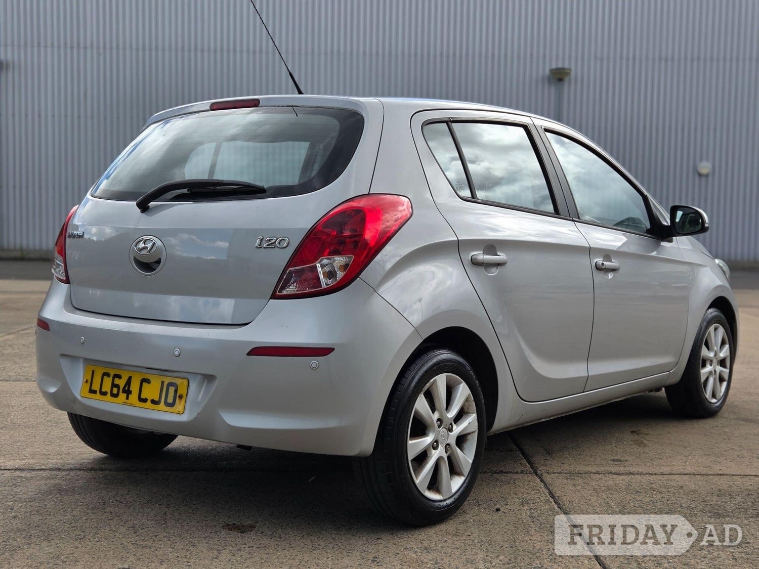 [ berth ]Hyundai i20